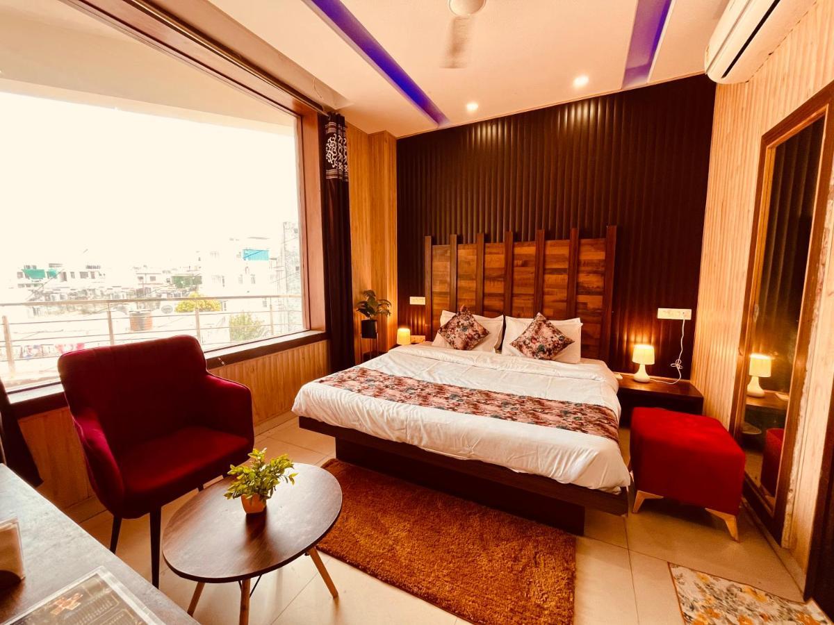Hotel Pearl Grand, Zirakpur - Top Rated & Most Awarded Property In Tricity Chandīgarh Buitenkant foto