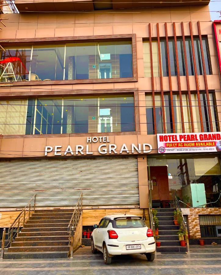 Hotel Pearl Grand, Zirakpur - Top Rated & Most Awarded Property In Tricity Chandīgarh Buitenkant foto