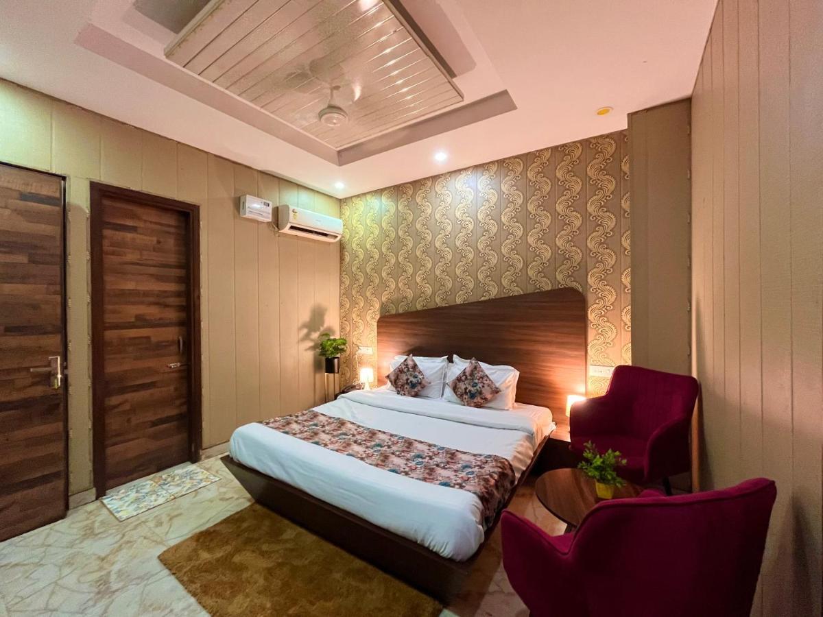 Hotel Pearl Grand, Zirakpur - Top Rated & Most Awarded Property In Tricity Chandīgarh Buitenkant foto